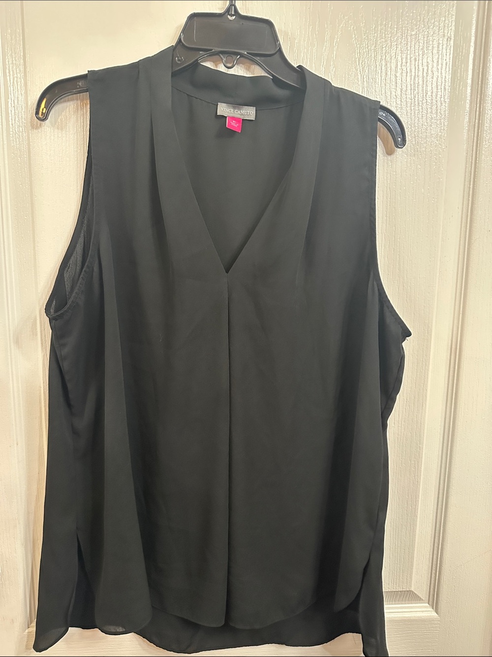 Vince Camuto Black Sleeveless V-Neck Blouse